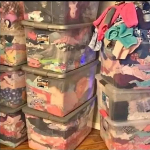!🚨 Going QUICK. ⚠️SALE⚠️ 1/2 tote of baby girls clothing